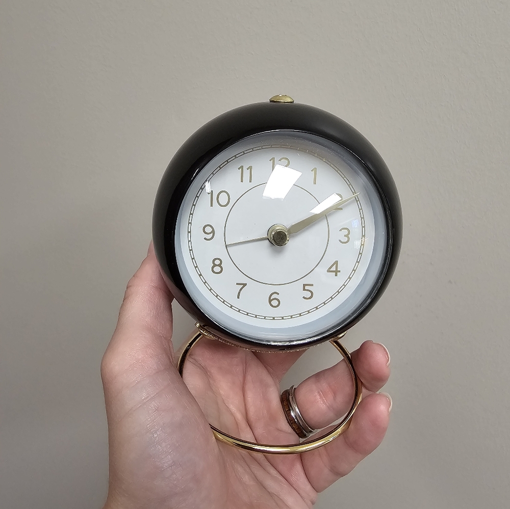Vintage style mini clock